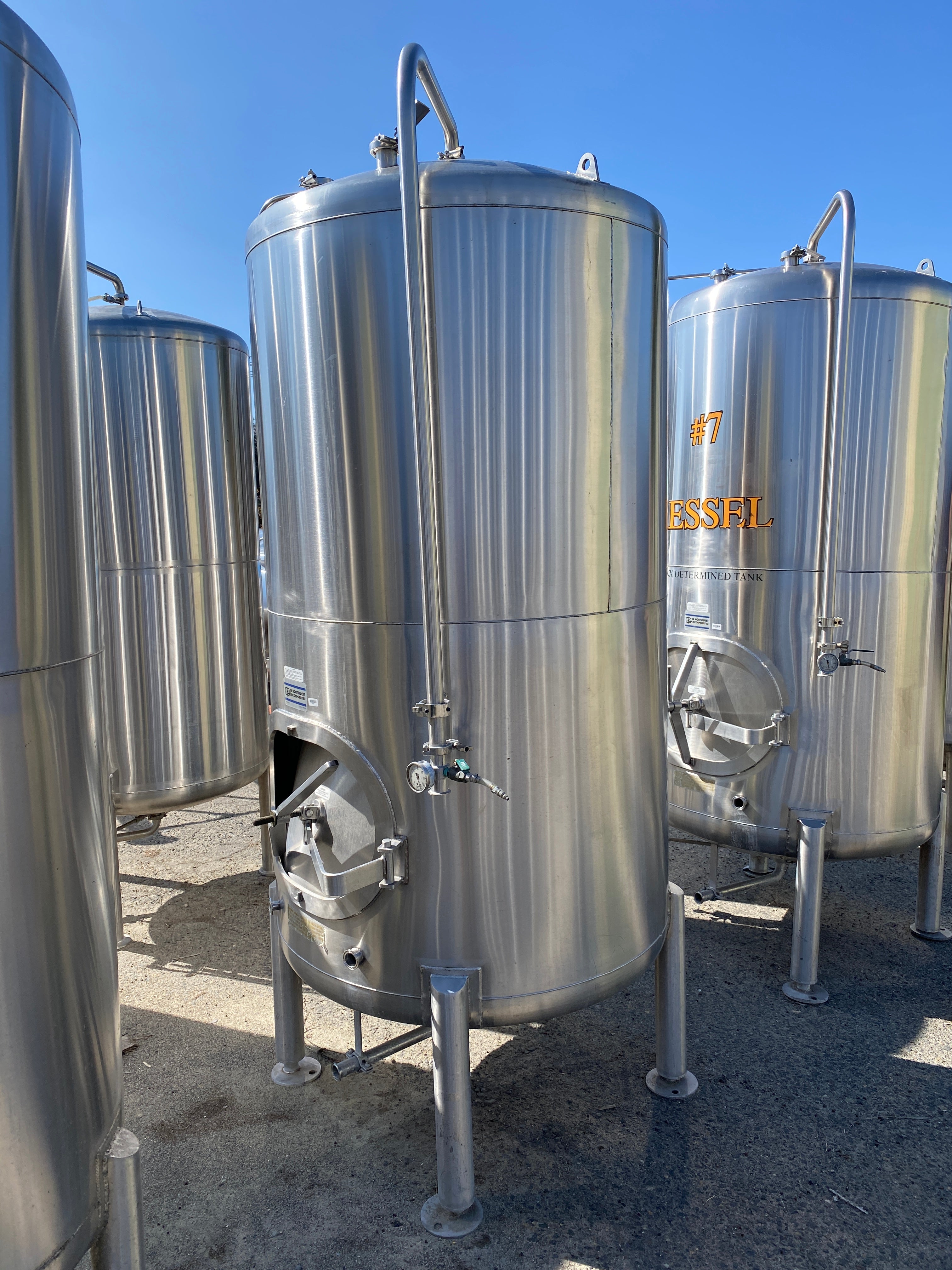 14bbl Serving Tanks