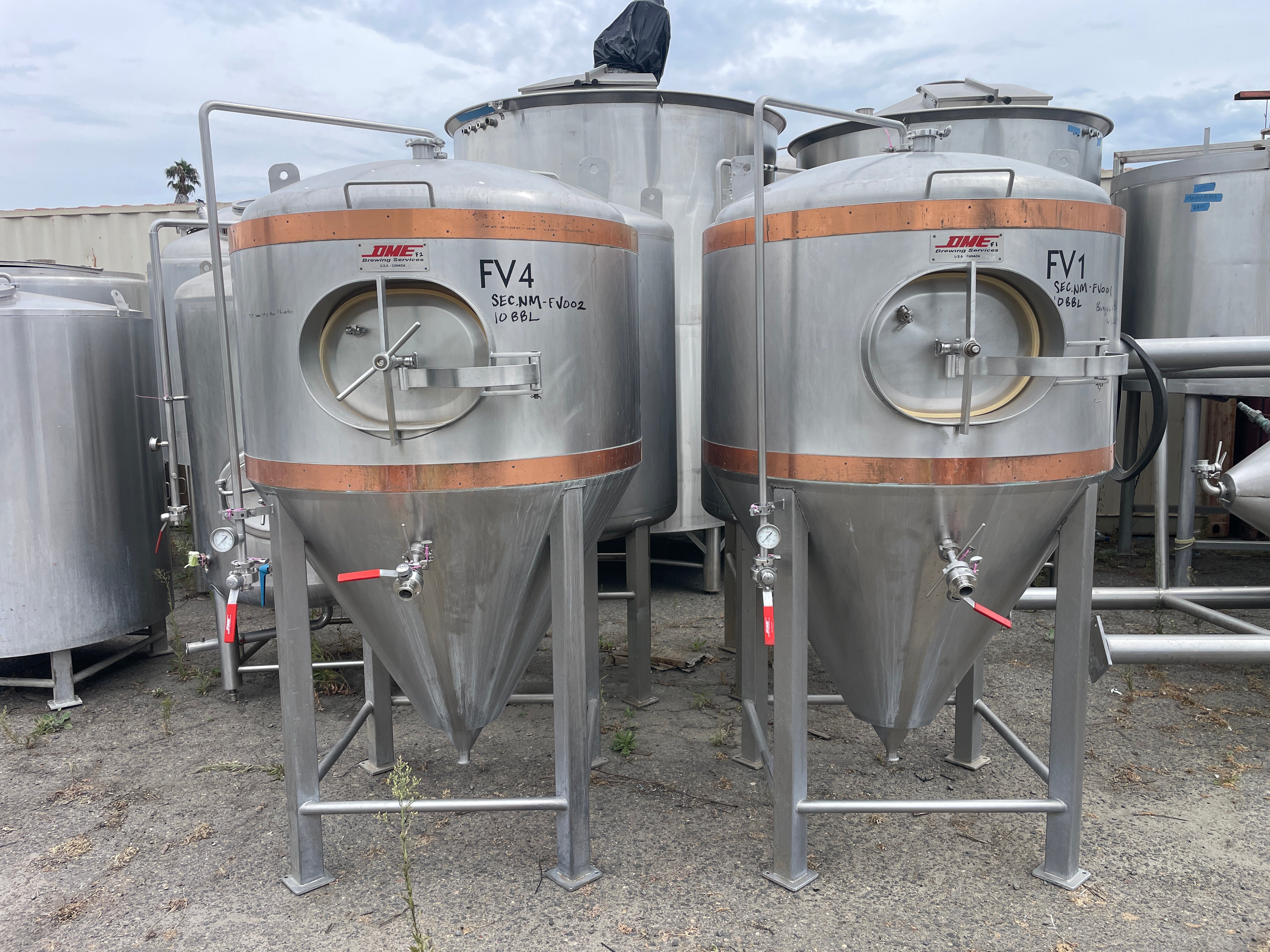 10bbl DME Fermenters