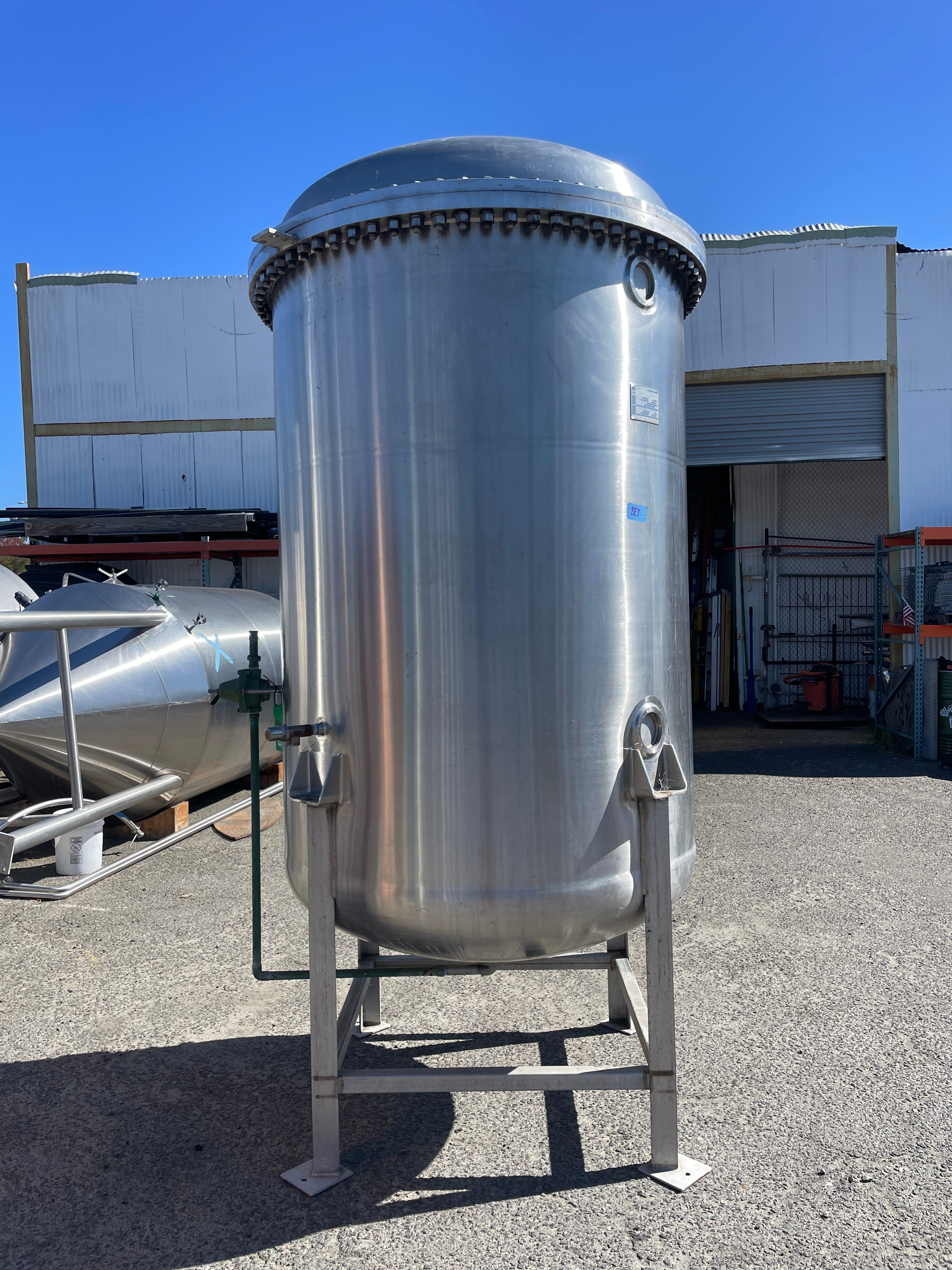 800 Gallon Mueller Buffer Tank