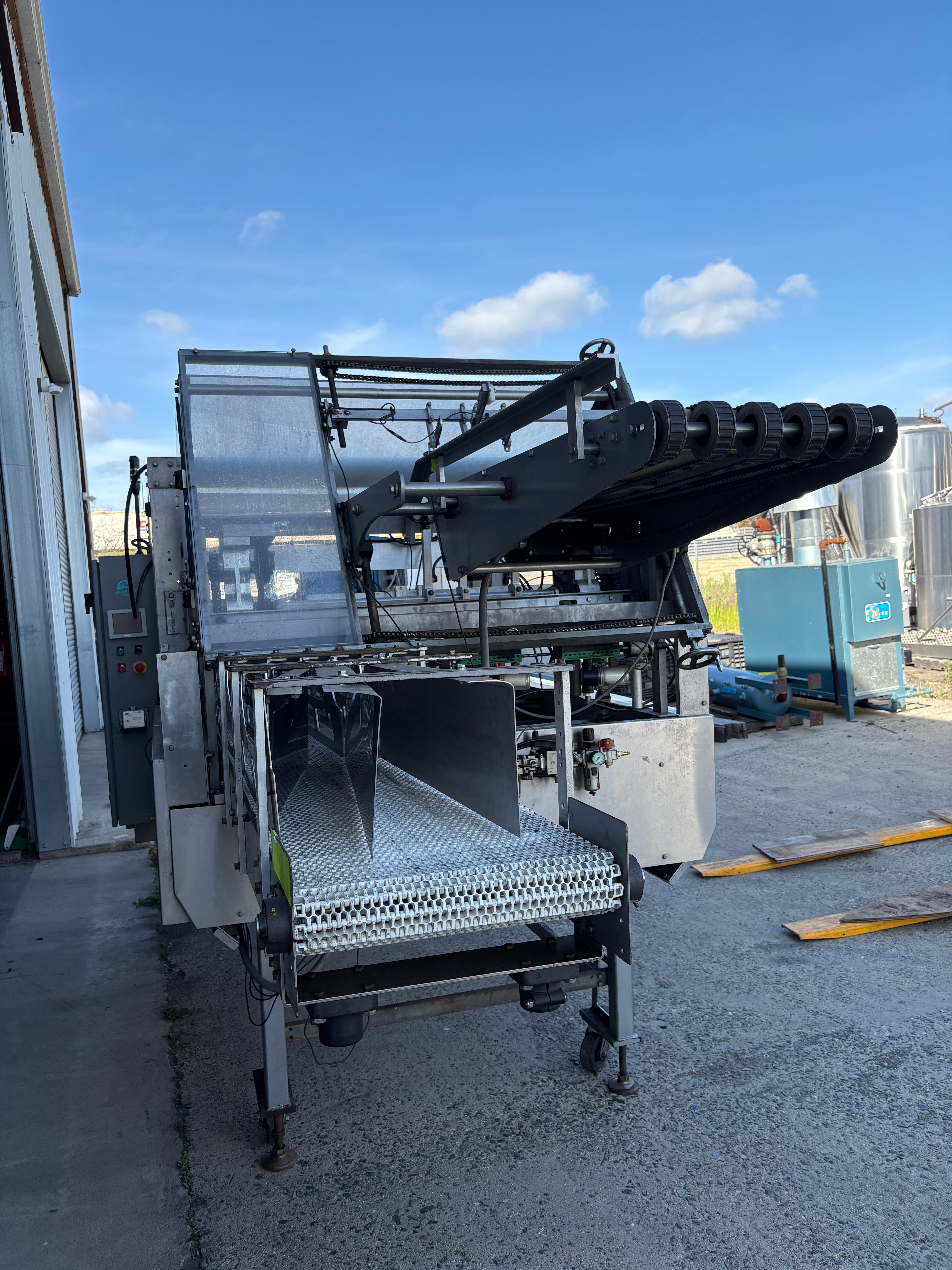 Switchback Cartoner
