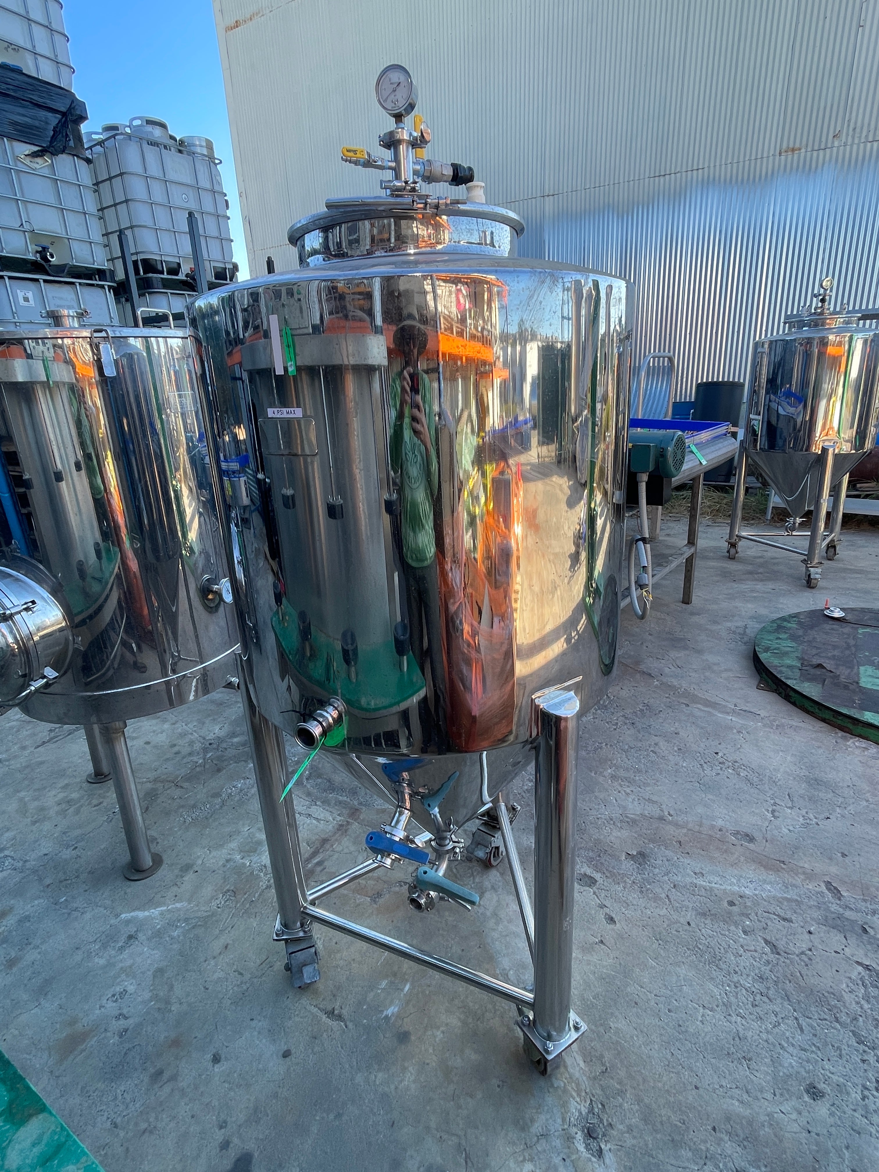 100 Gallon Fermenters