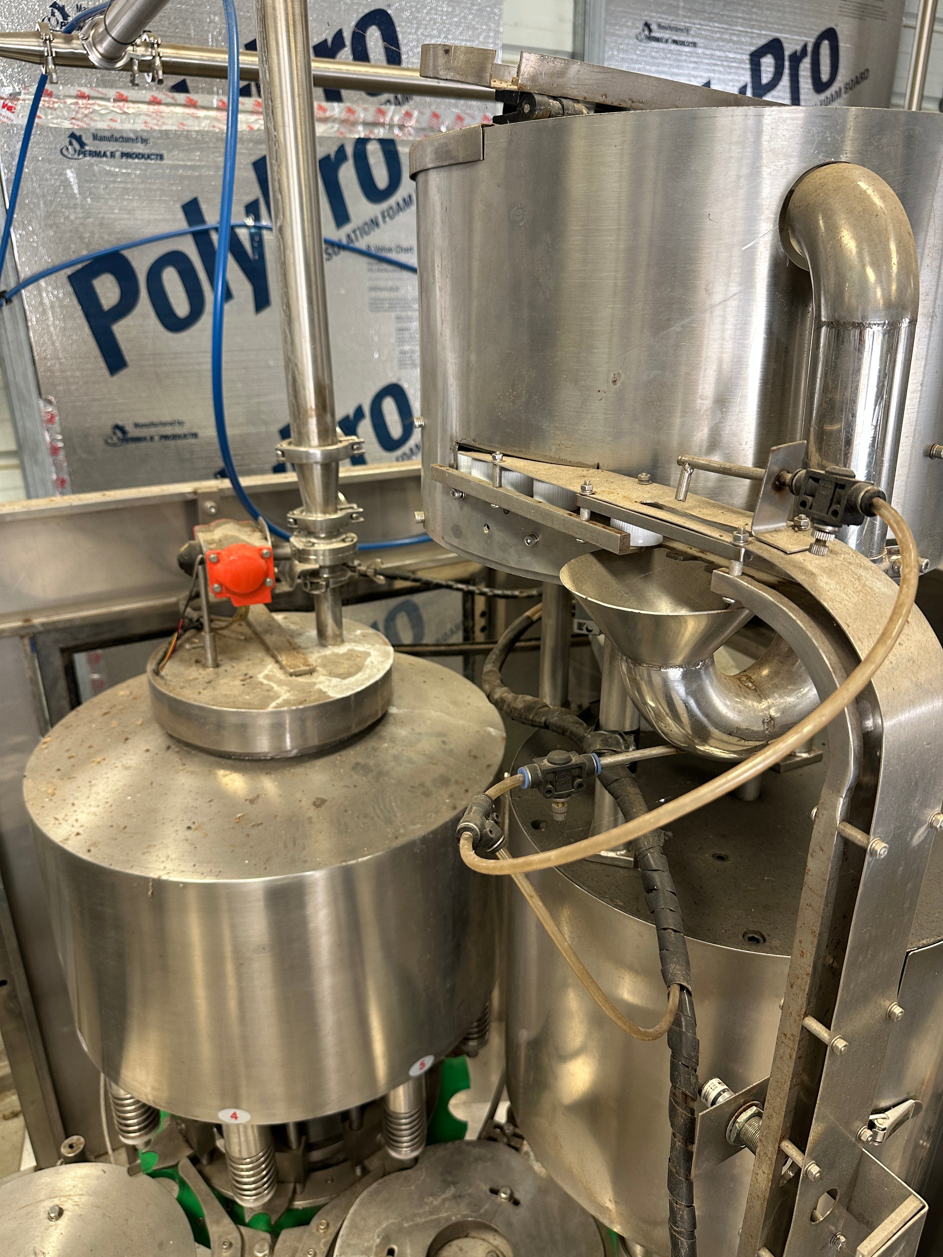 Rotary Screw Cap Bottle Filler