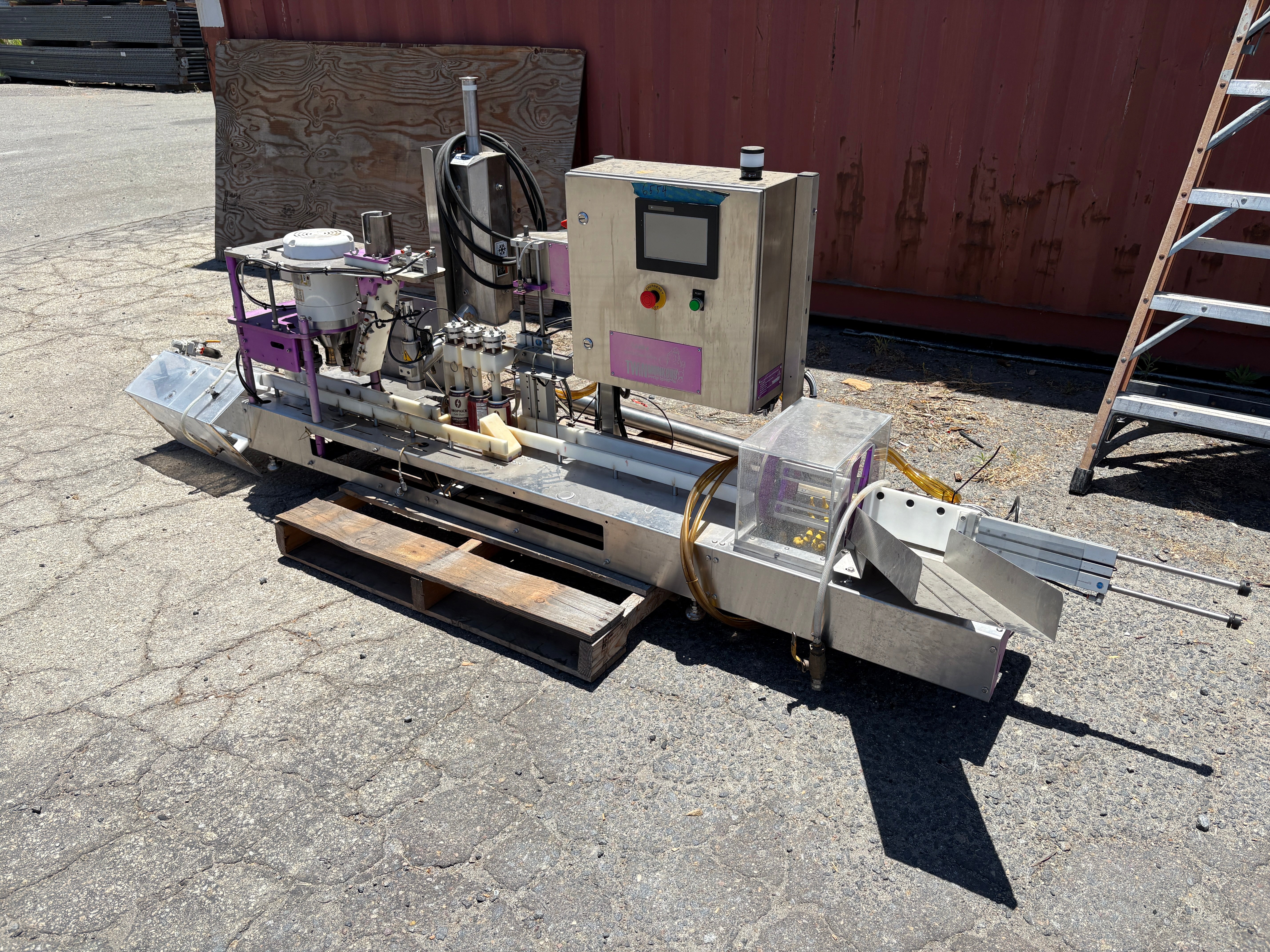 Twin Monkeys 3-Head Can Filler