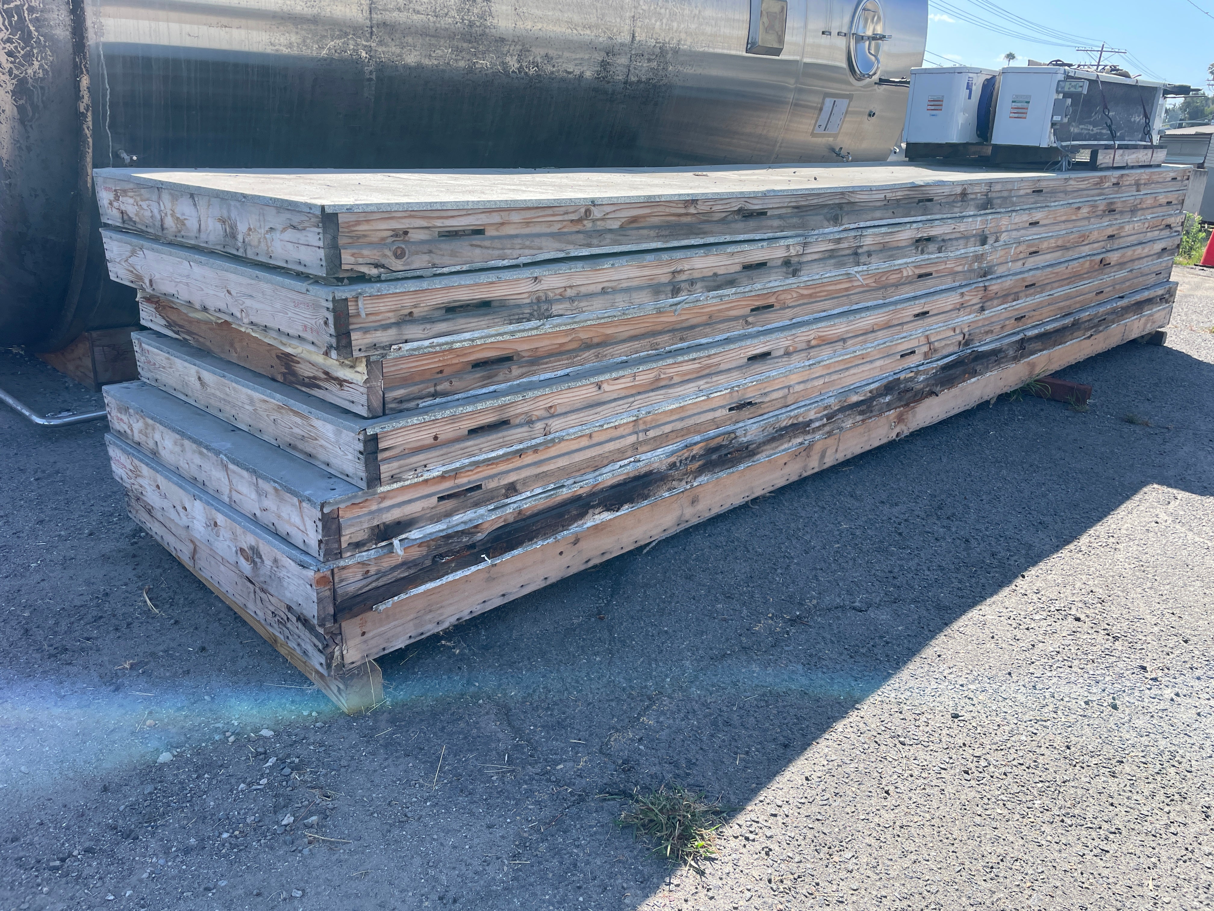Cold Box 20’ x 28’