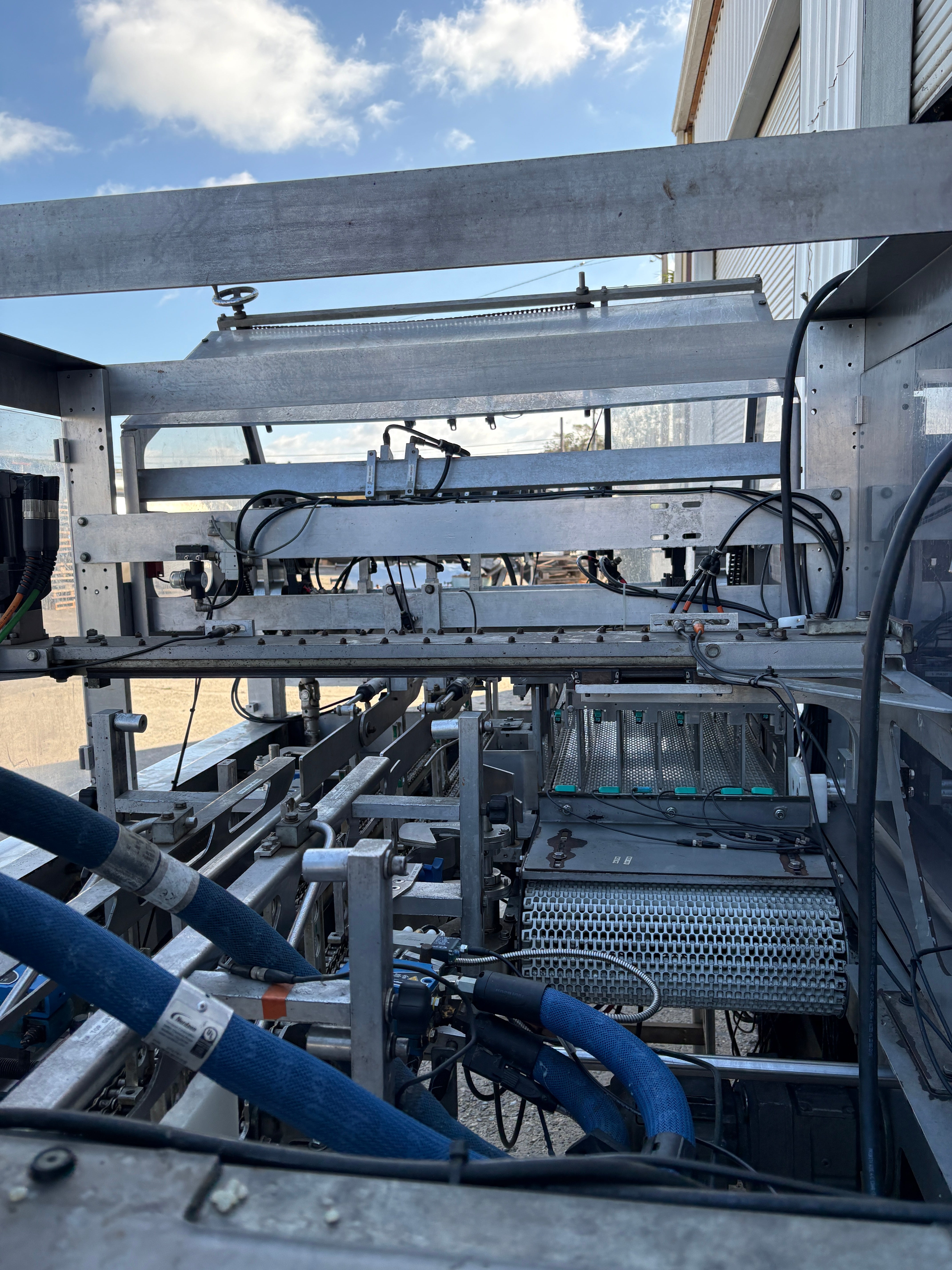 Switchback Cartoner