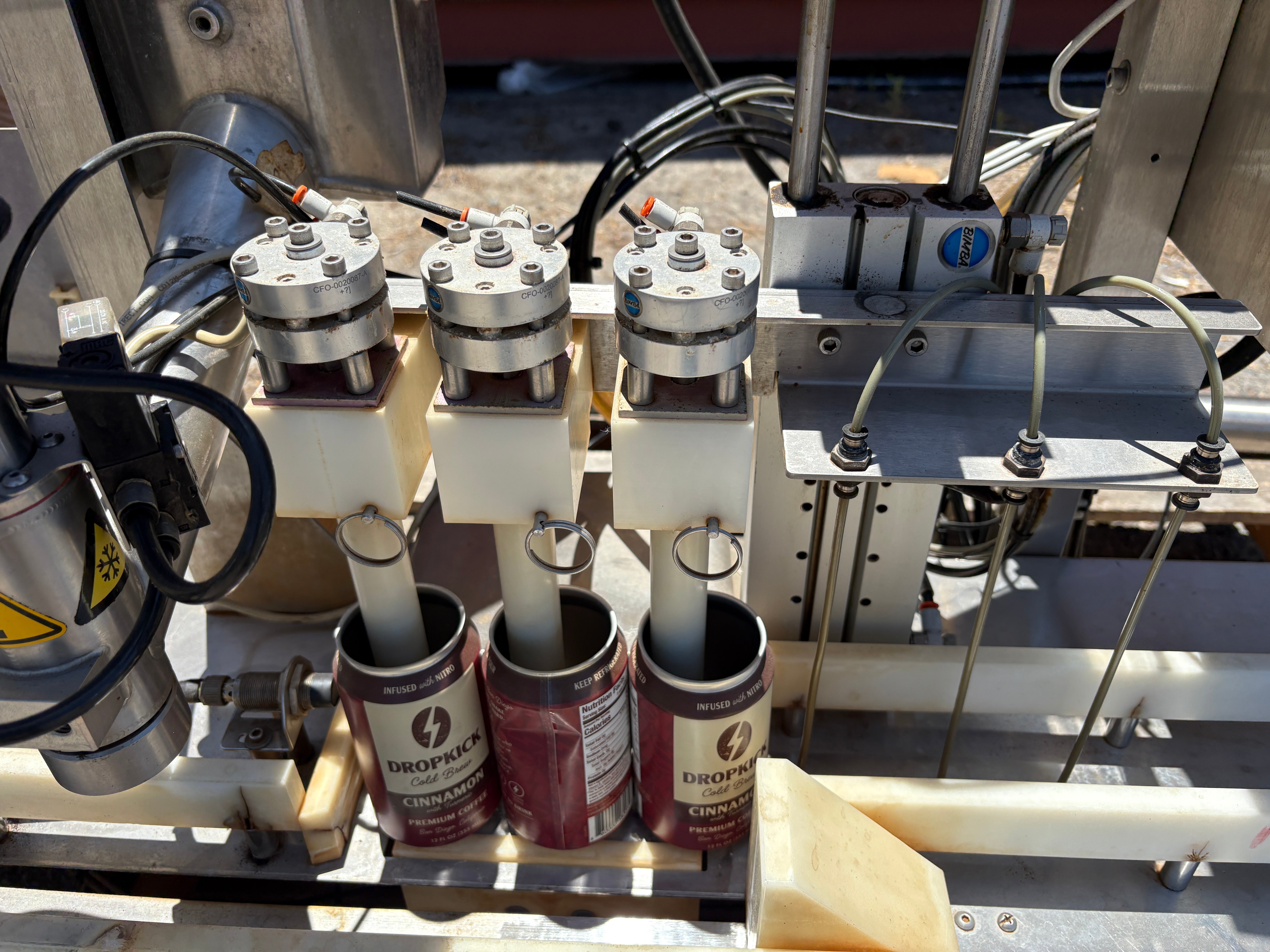 Twin Monkeys 3-Head Can Filler