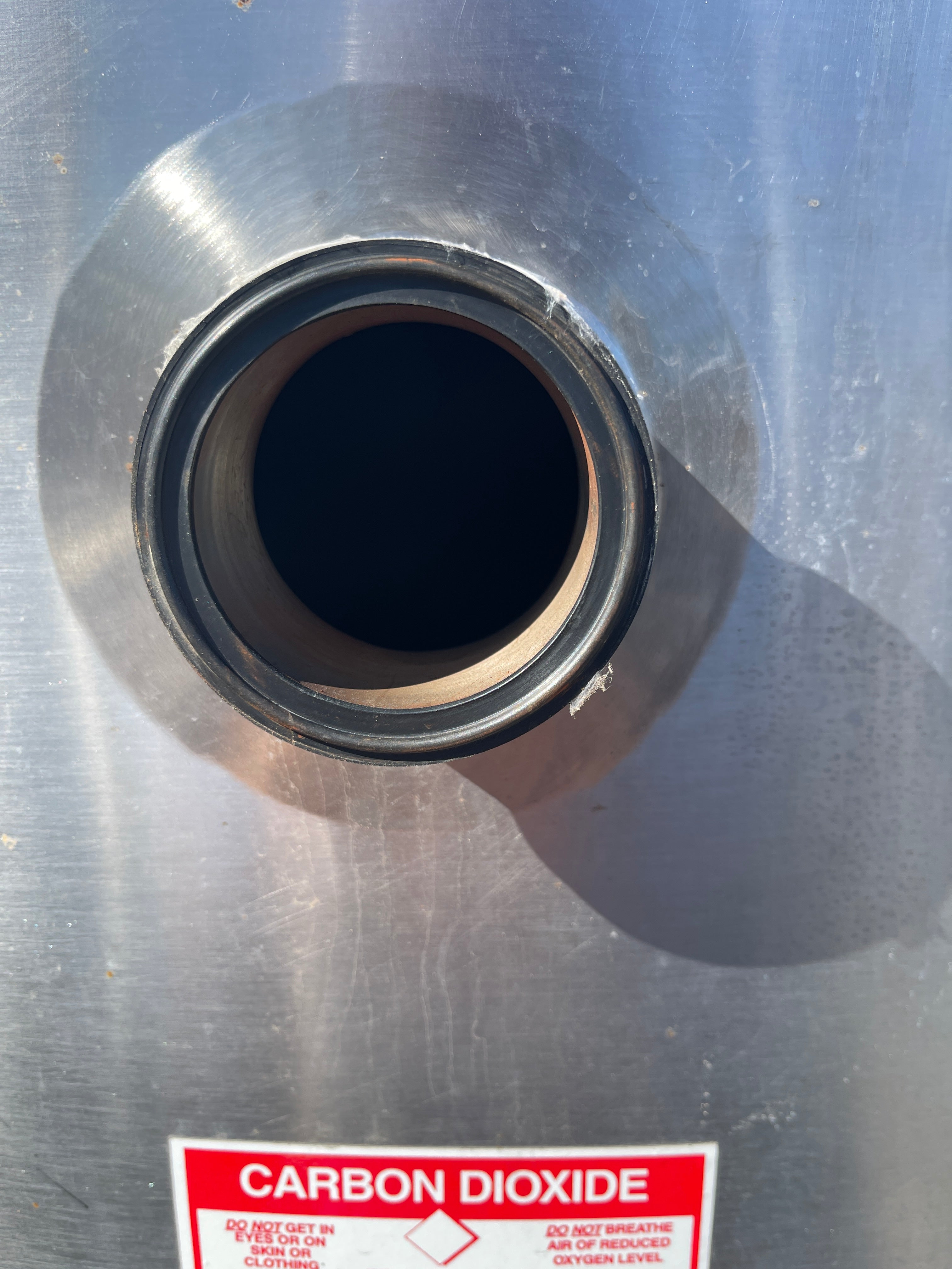 800 Gallon Mueller Buffer Tank