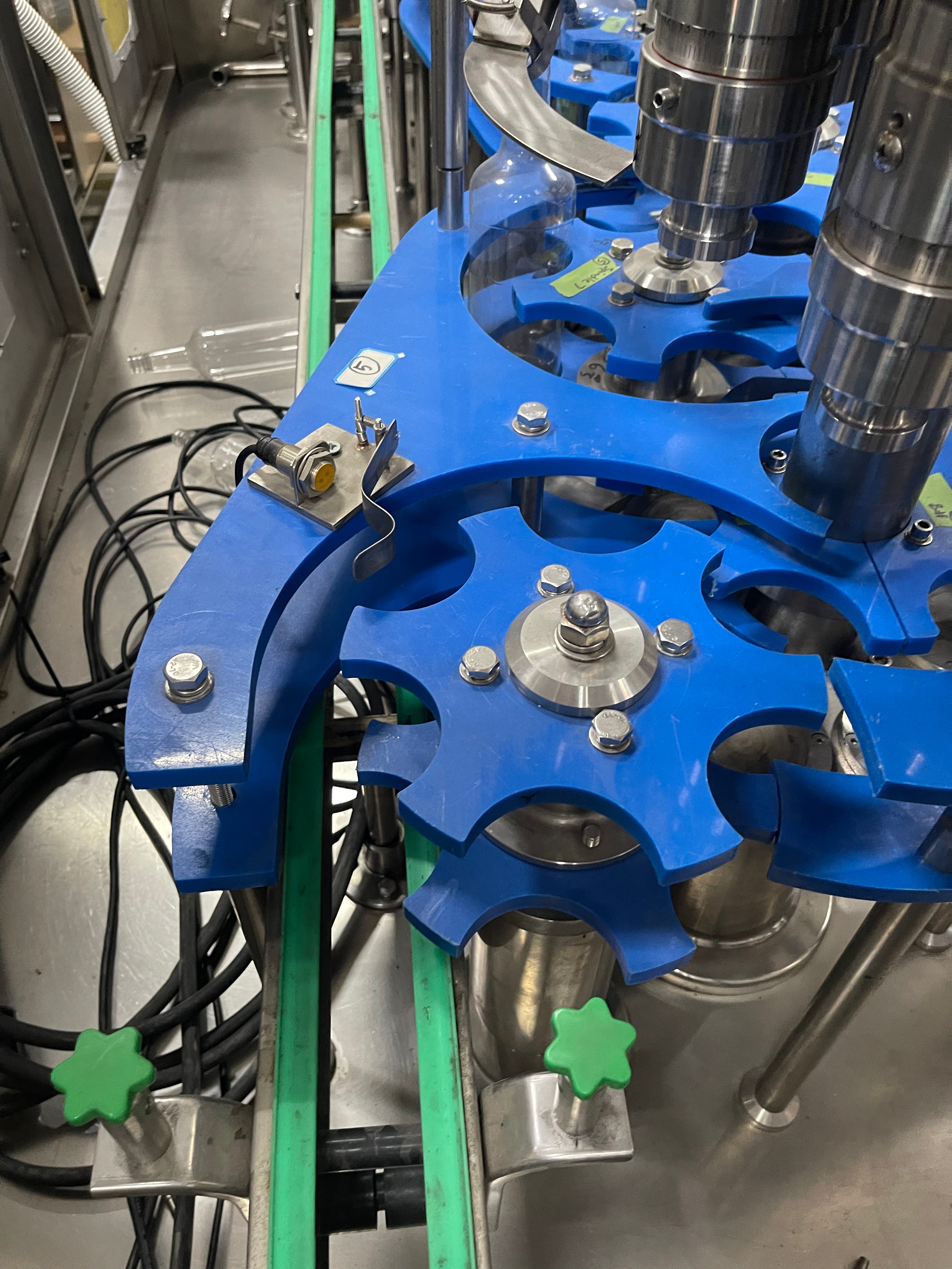 Fillex Rotary Bottle Filler & Screw-Capping Monoblock