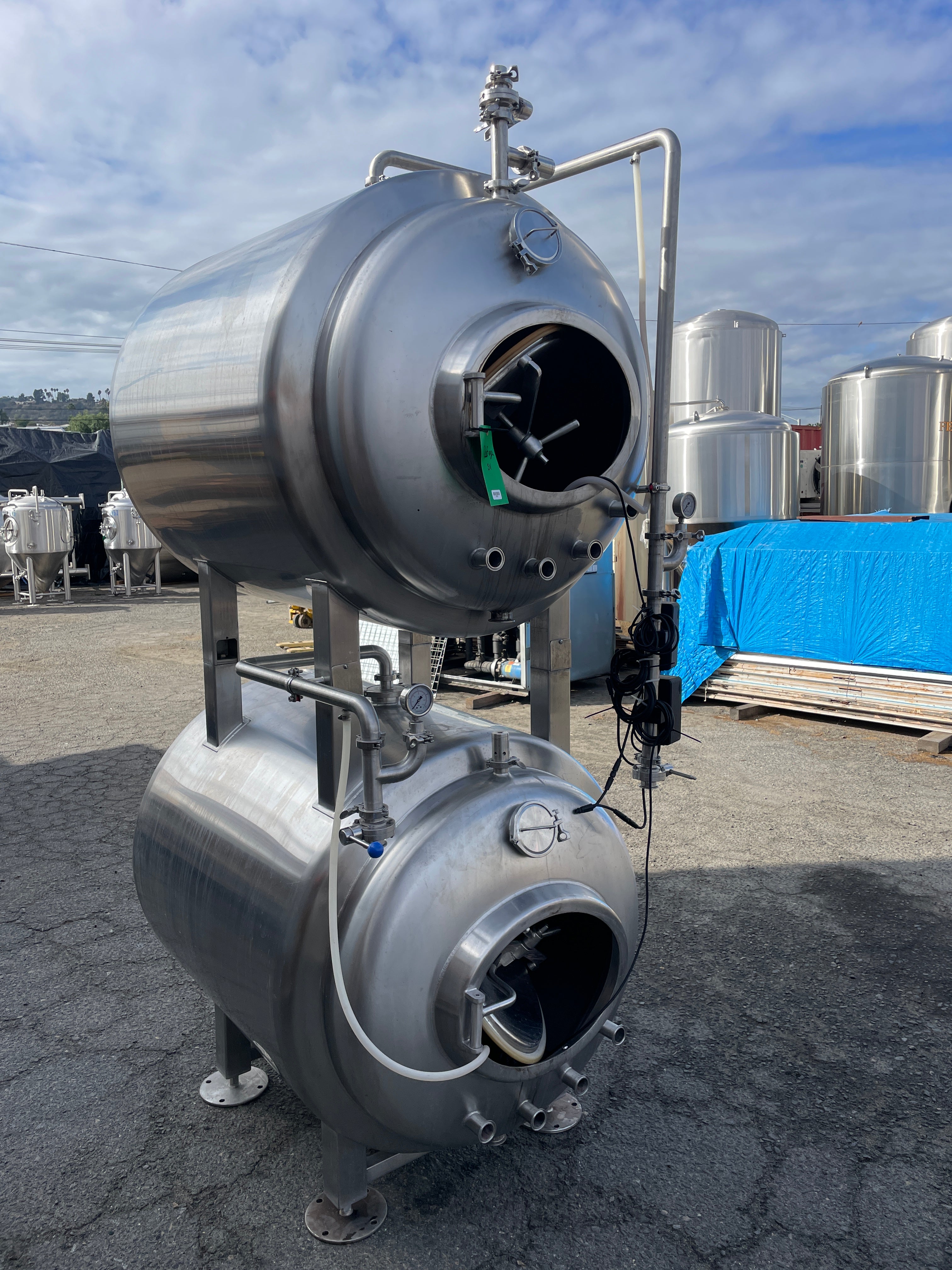 Stacked 5bbl Horizontal Tanks Beverage Equipment Traders