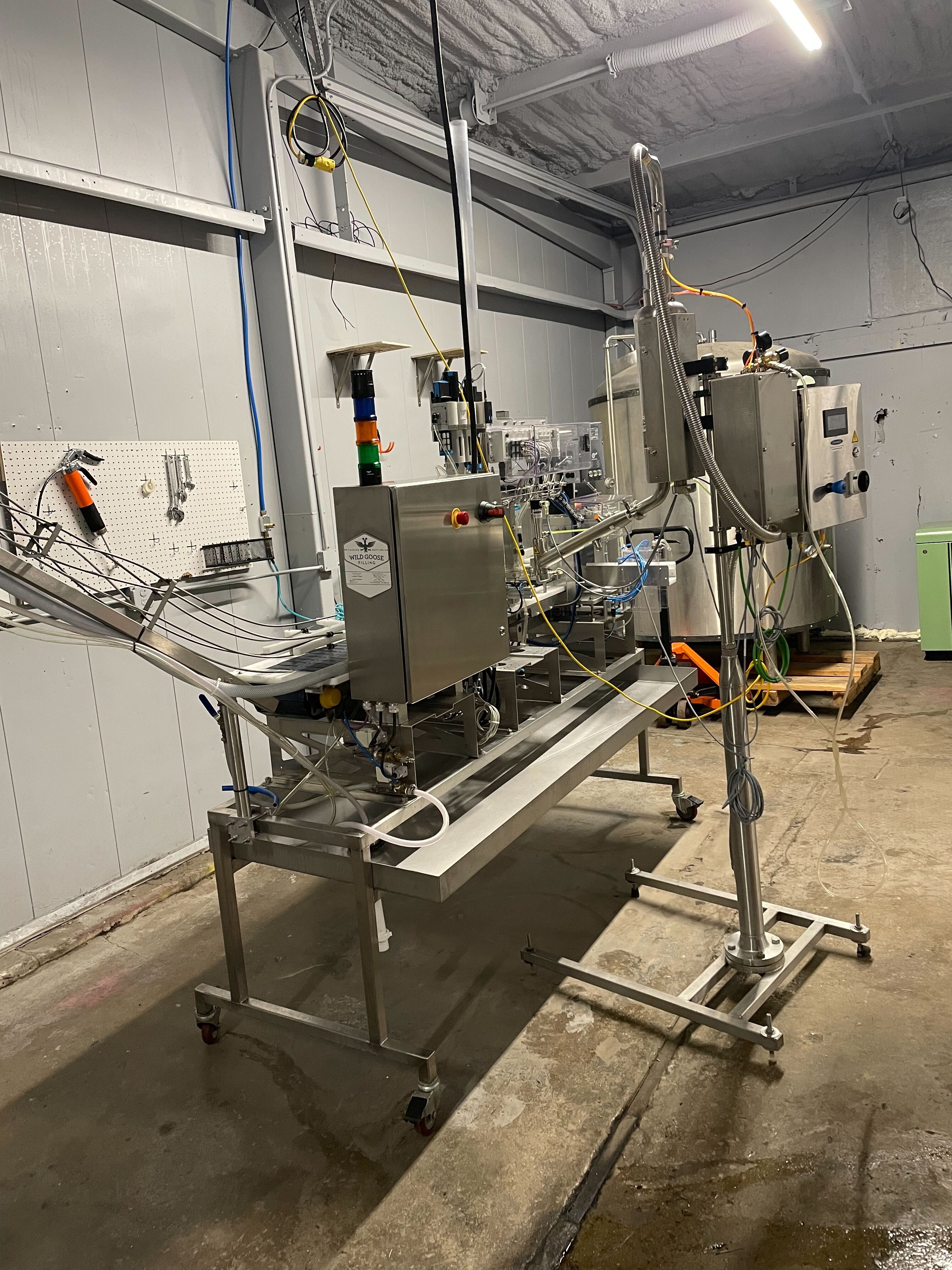 Wild Goose 4-Head Can Filler w/ Nitro Doser