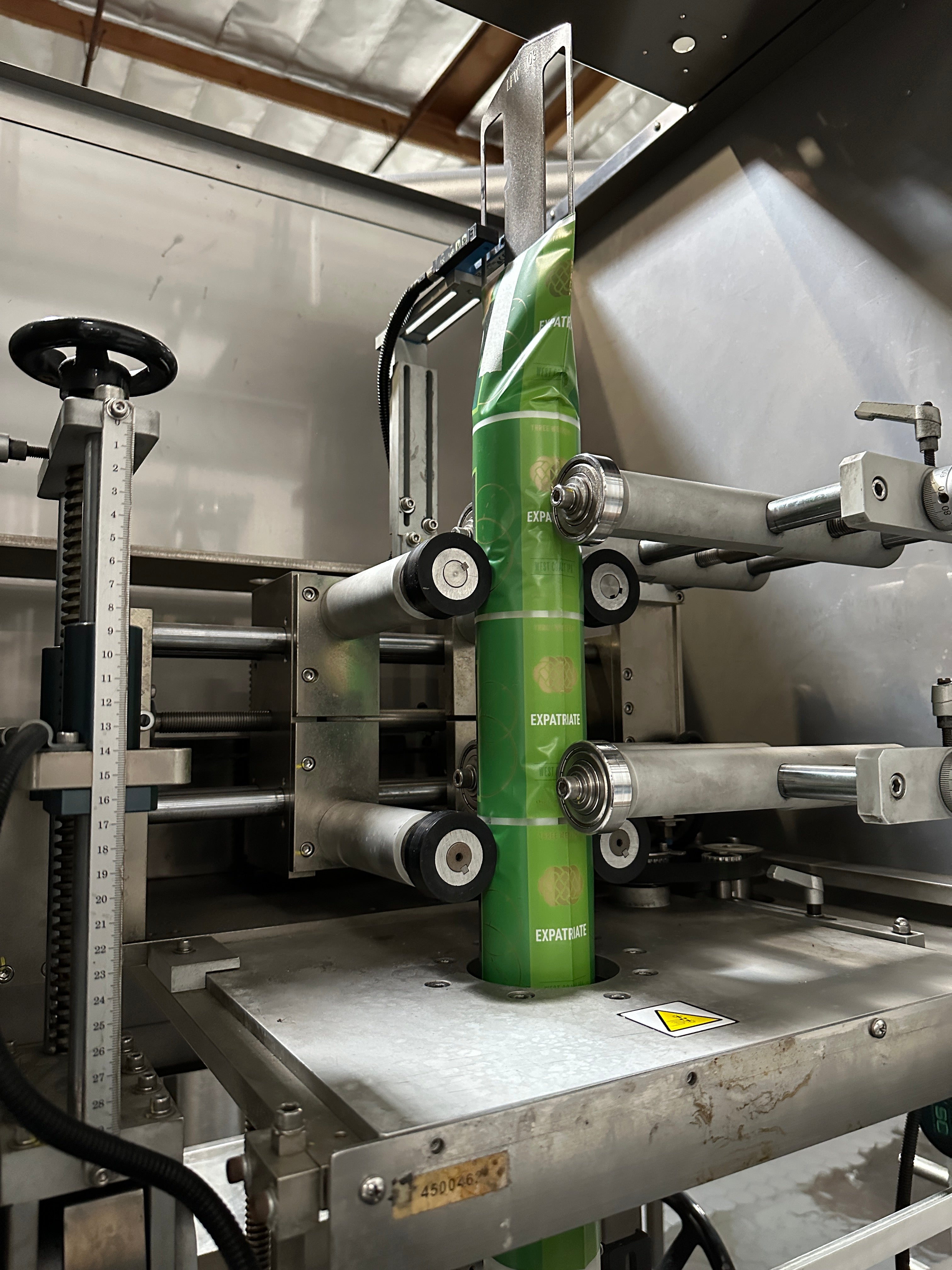 AFM Shrink Sleeve Aplicator