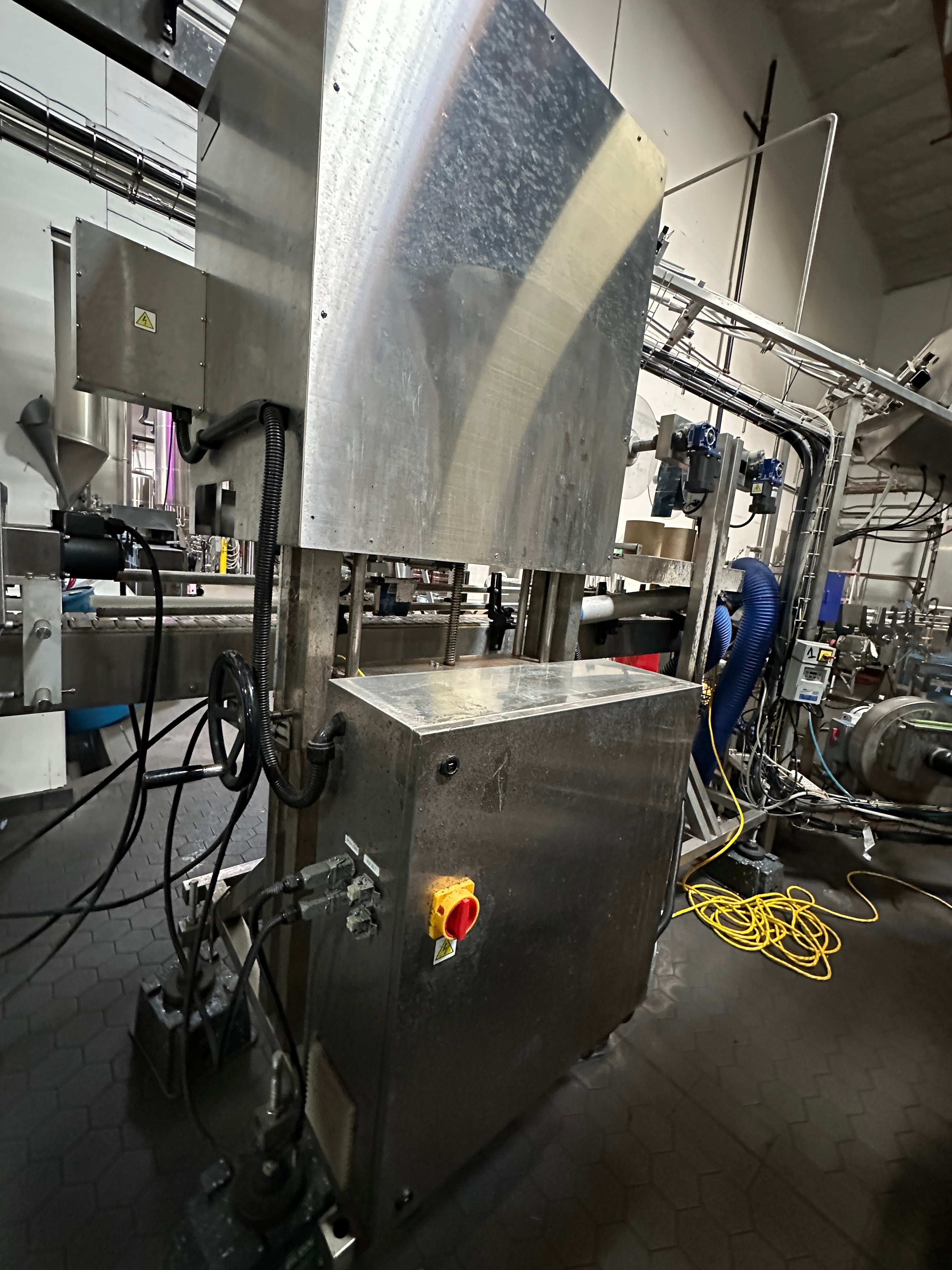 AFM Shrink Sleeve Aplicator
