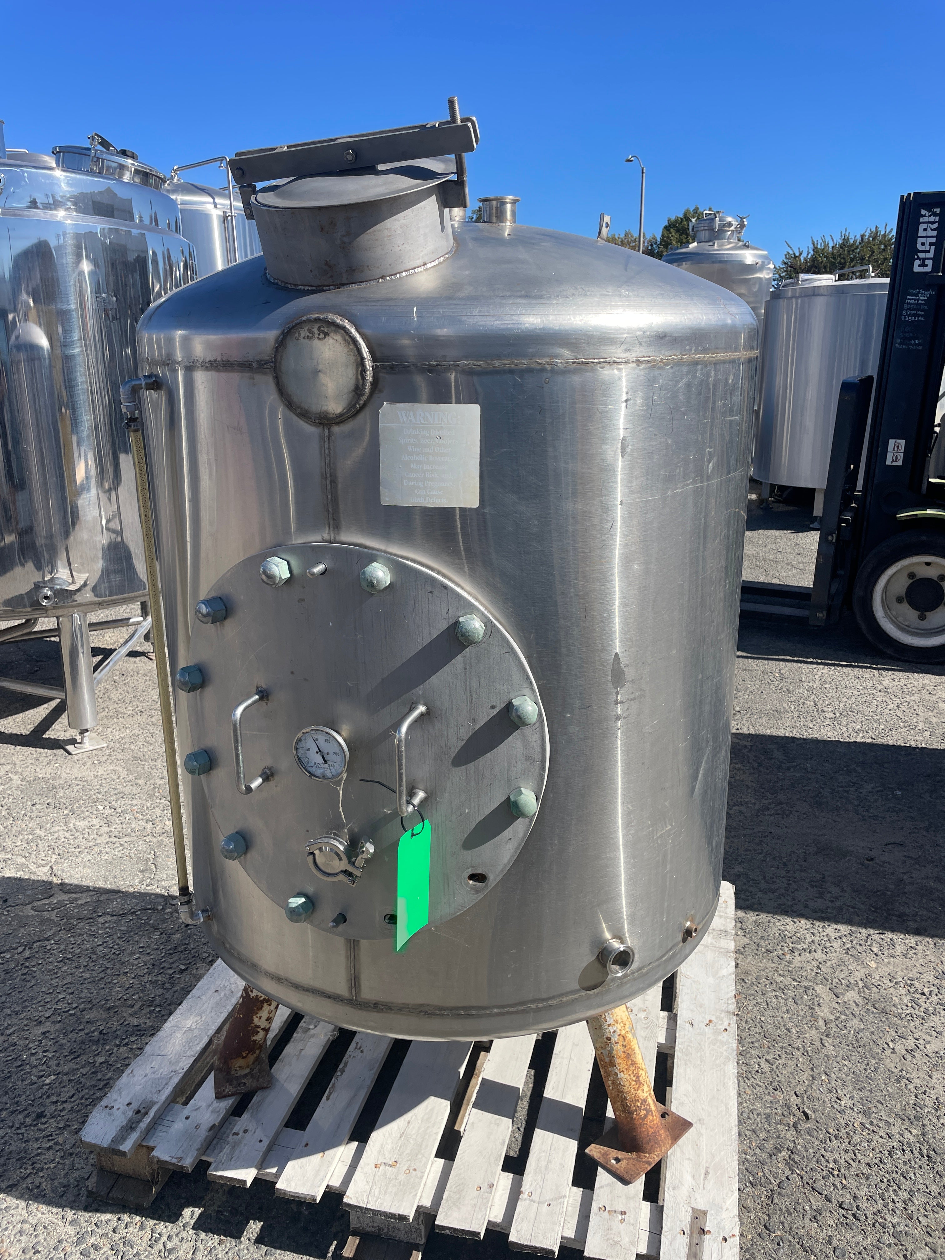 380 Gallon Tank – Beverage Equipment Traders