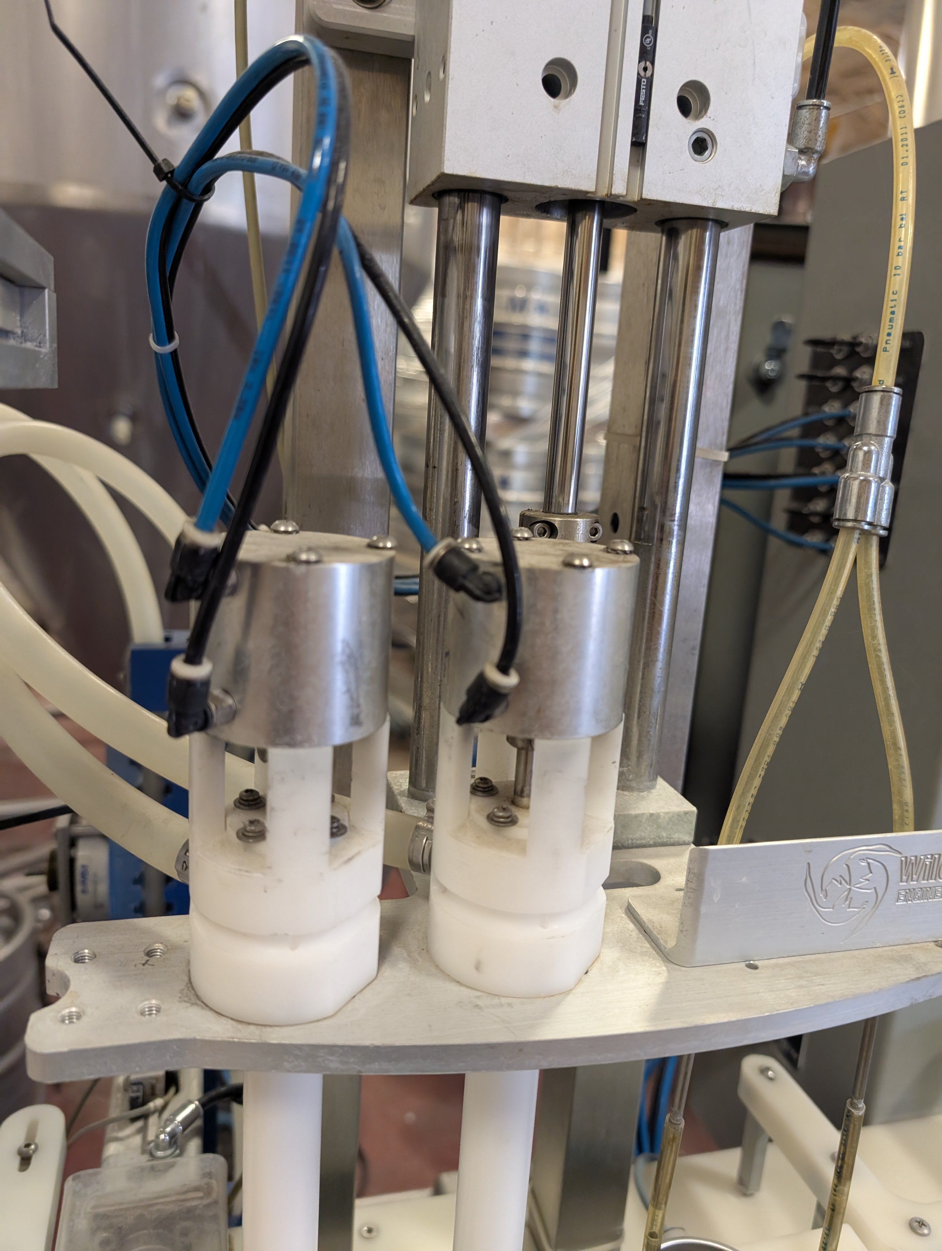 Wild Goose 2-Head Can Filler