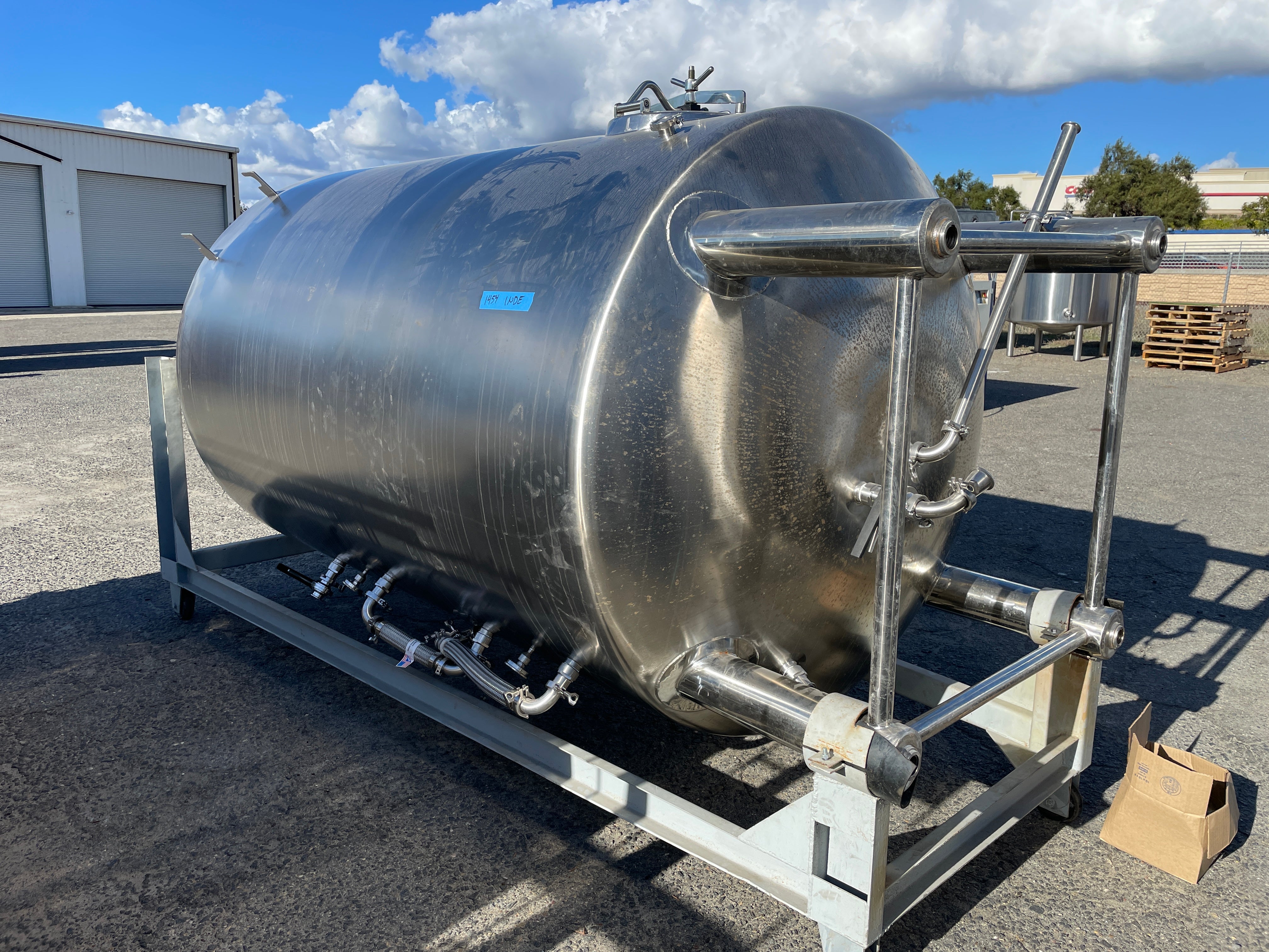 40bbl Glacier Brite Tank – Beverage Equipment Traders
